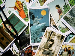 Tarot <a href=