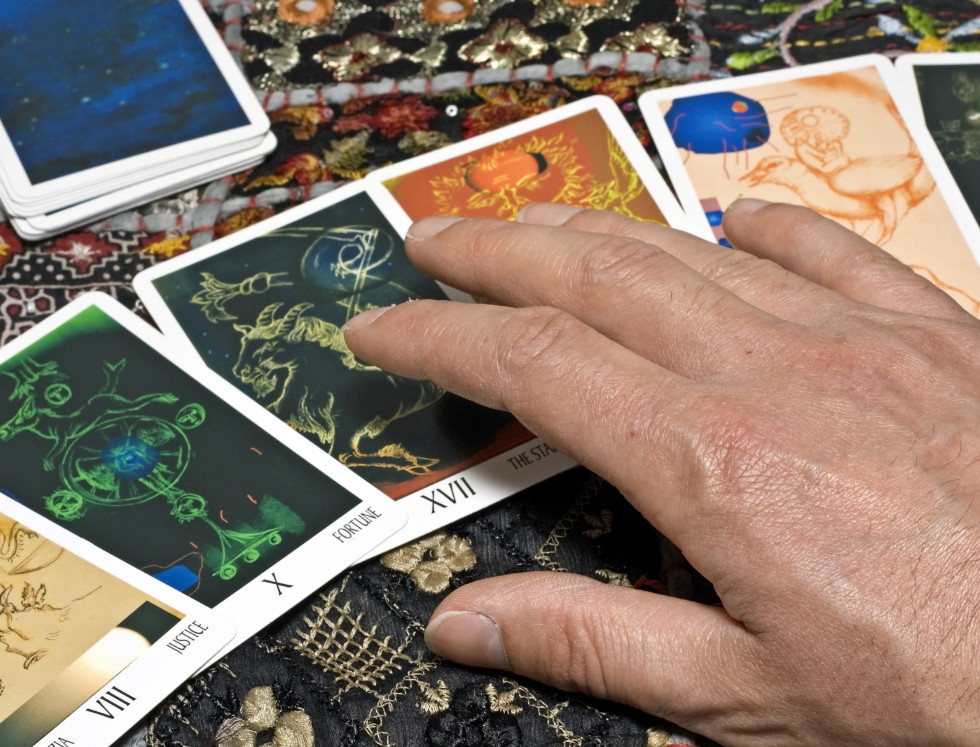 Így jósoljunk 6 lapból! Különleges tarot kirakási mód